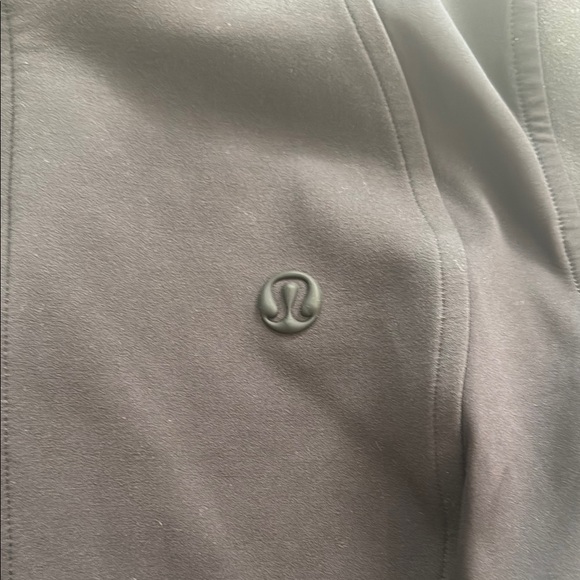 Lululemon Golf Wind-Resistant Jacket - Picture 2 of 5
